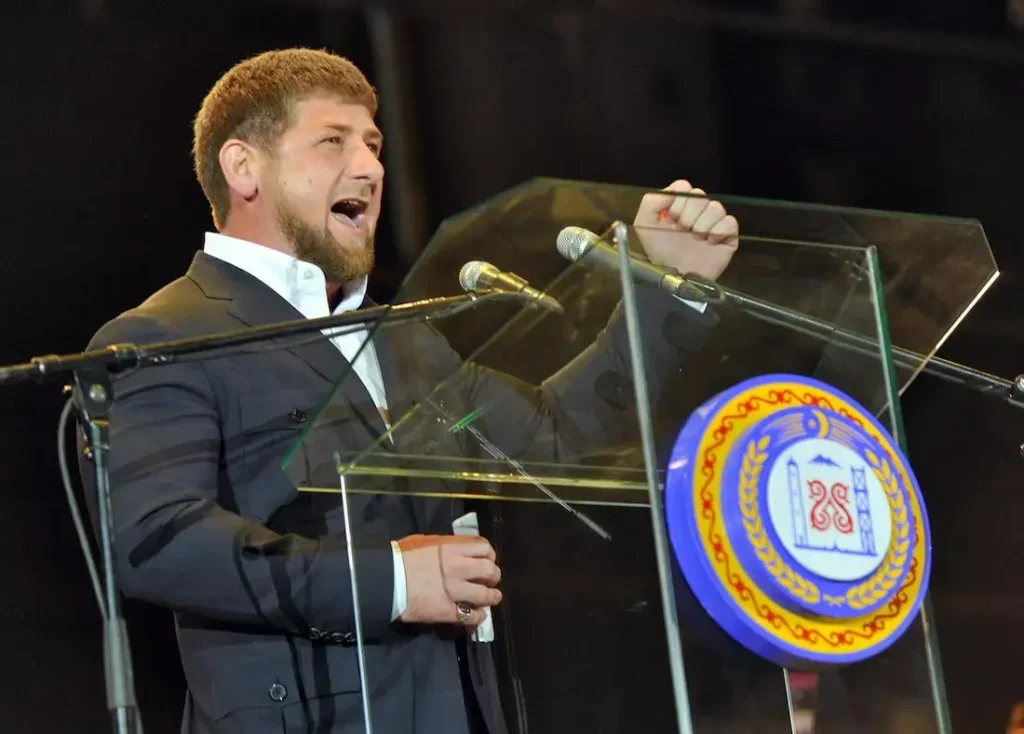 Глава Чеченской Республики Рамзан Кадыров во&nbsp;время выступления на&nbsp;церемонии открытия высотного делового комплекса «Грозный-Сити», посвященного празднованию Дня города в&nbsp;октябре 2011&nbsp;года. Фото: Глеб Щелкунов/Коммерсантъ.