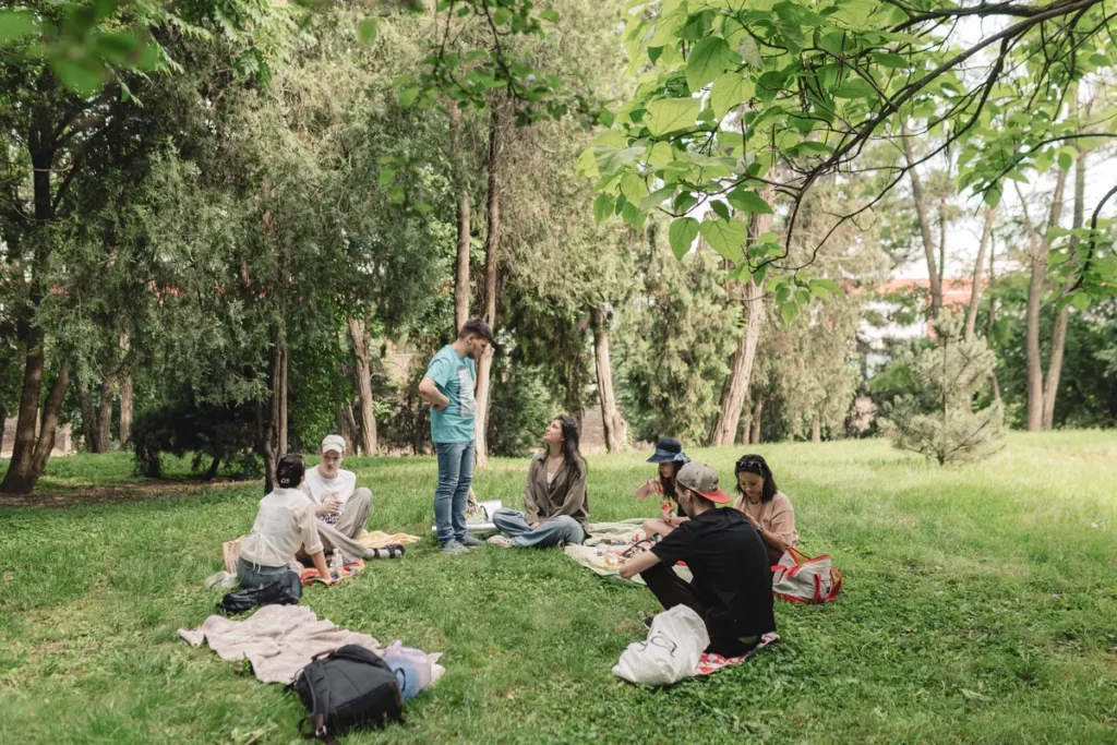 Участники проекта «Открытая среда» во время выезда на природу. Фото: предоставлено «Открытой средой».