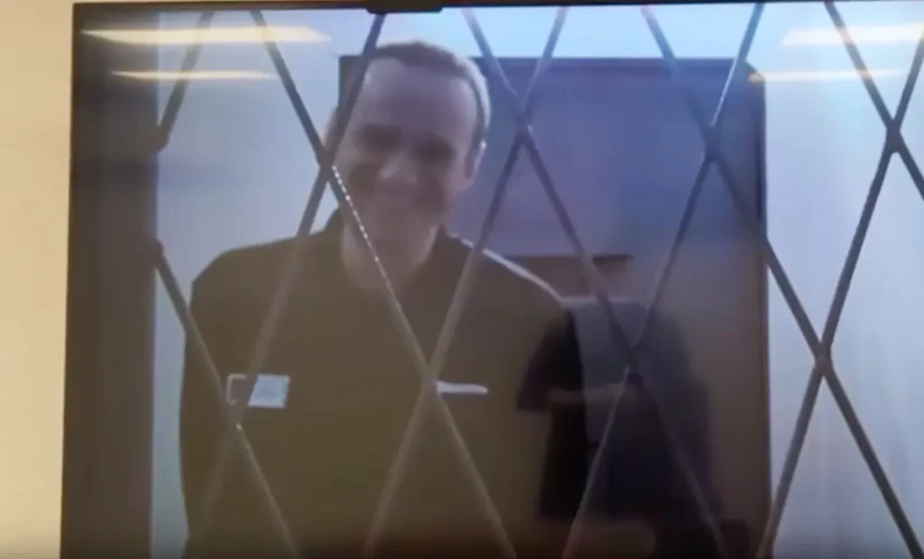 Алексей Навальный за&nbsp;день до&nbsp;смерти во&nbsp;время заседания Владимирского областного суда по&nbsp;одному из&nbsp;его исков к&nbsp;руководству колонии. Источник: скриншот видео Sota.