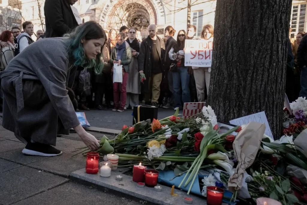 Мемориал Навальному у&nbsp;российского посольства в&nbsp;Белграде, Сербия. Источник: предоставлено Российским Демократическим Обществом.