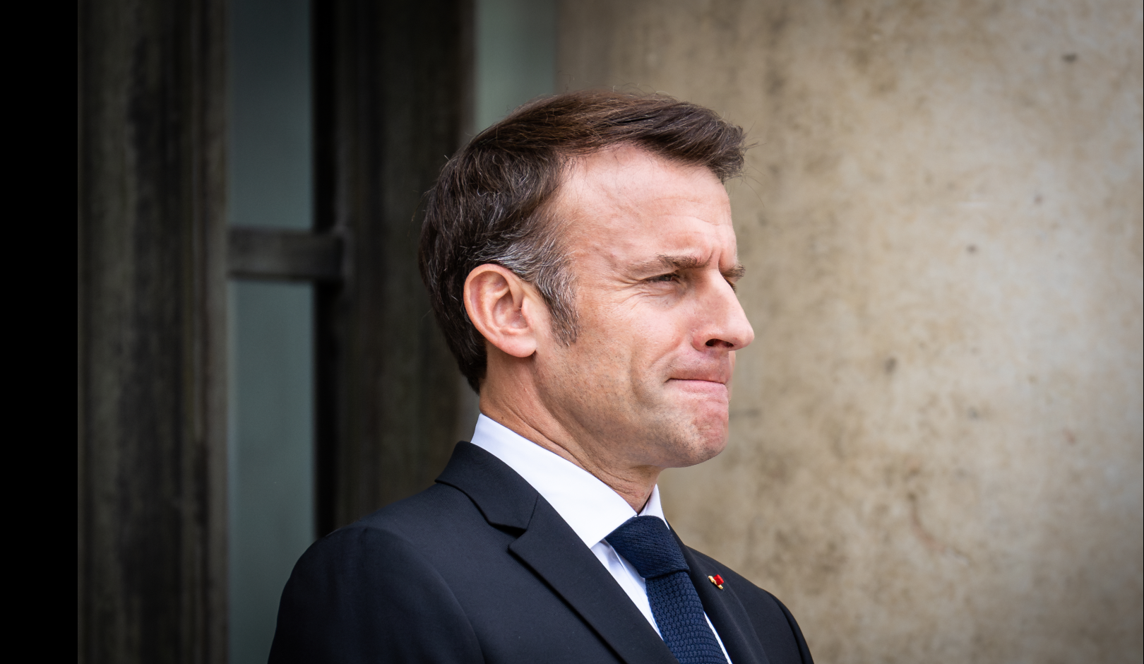 Эмманюэль Макрон: перемирие с Украиной