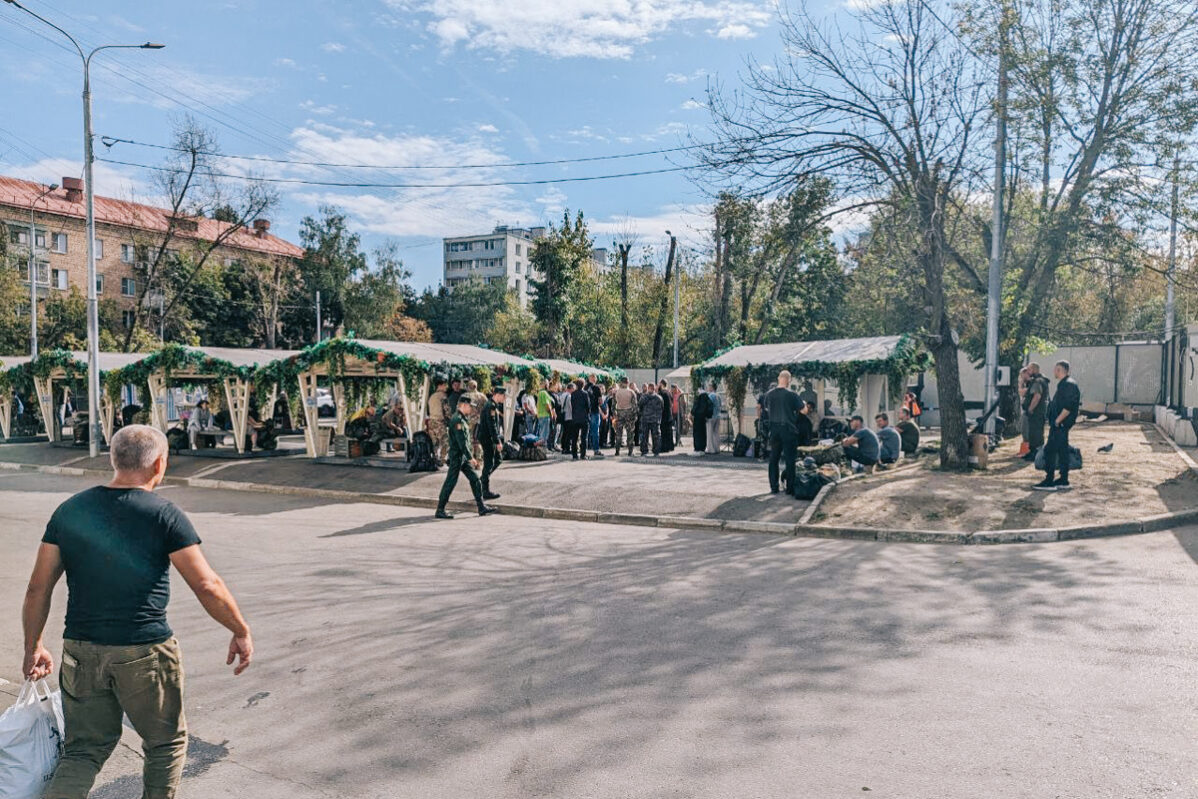 Пункт отбора на службу по контракту в Москве