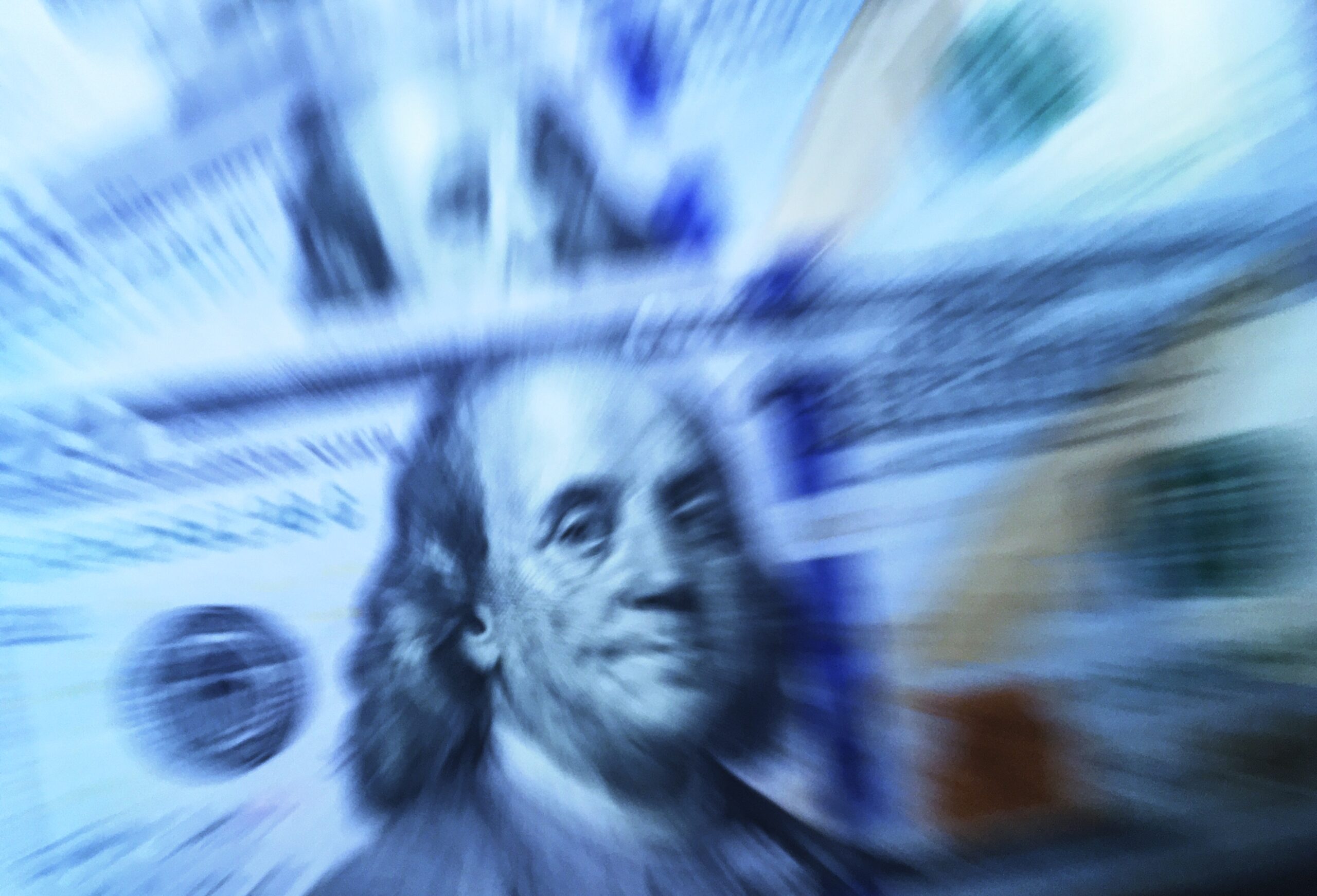 Провластные боты оставили около 600 комментариев во «ВКонтакте» о том, что рост курса доллара никак не скажется на российской экономике