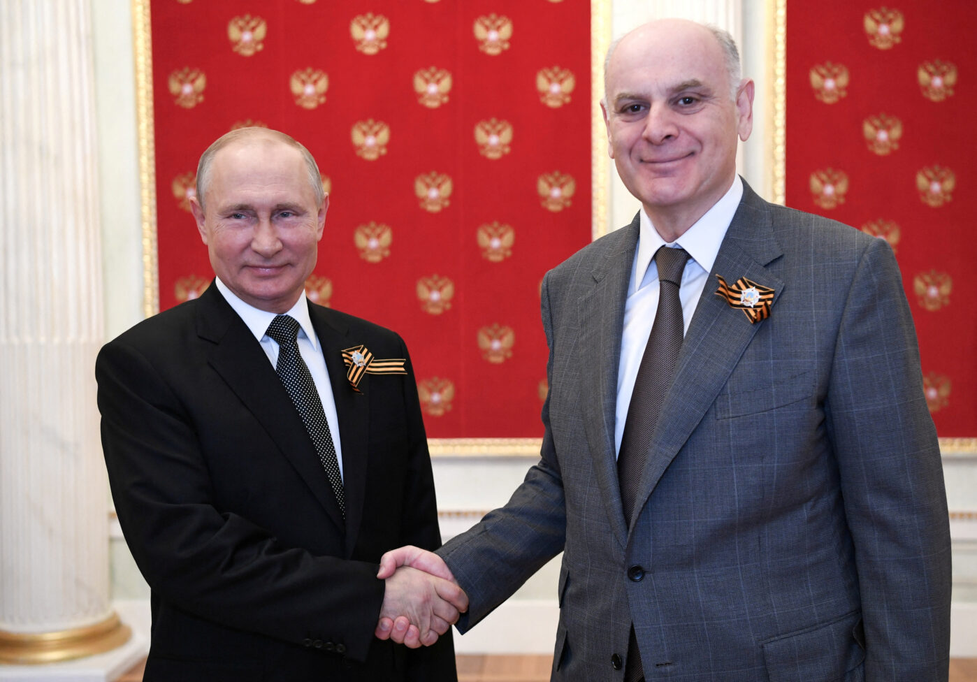 Встреча в Кремле Владимира Путина с президентом непризнанной Абхазии Асланом Бжанией