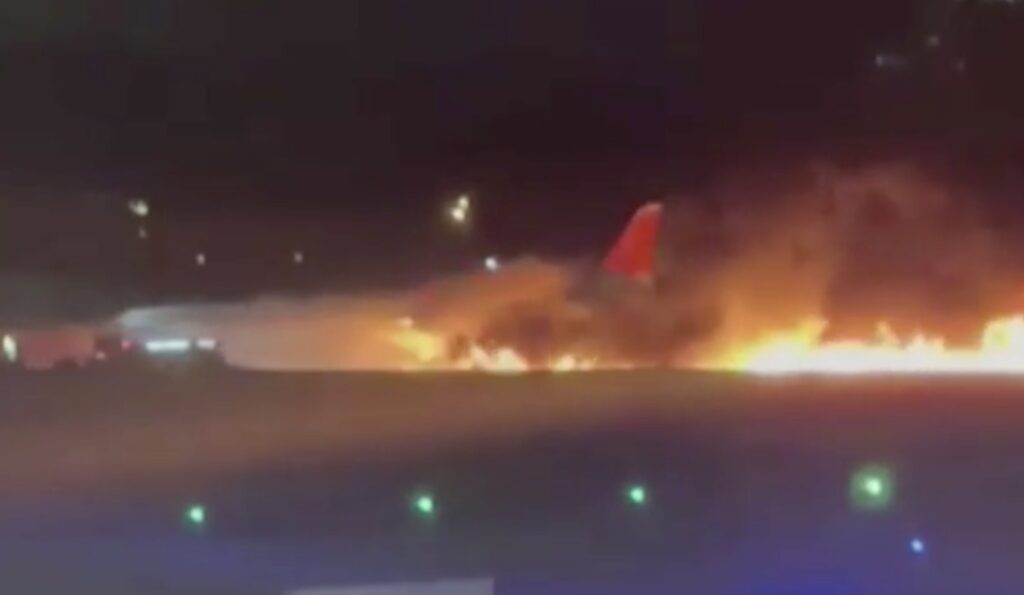 За один день с Sukhoi Superjet-100 произошло минимум два инцидента: в Анталии и в Красноярске