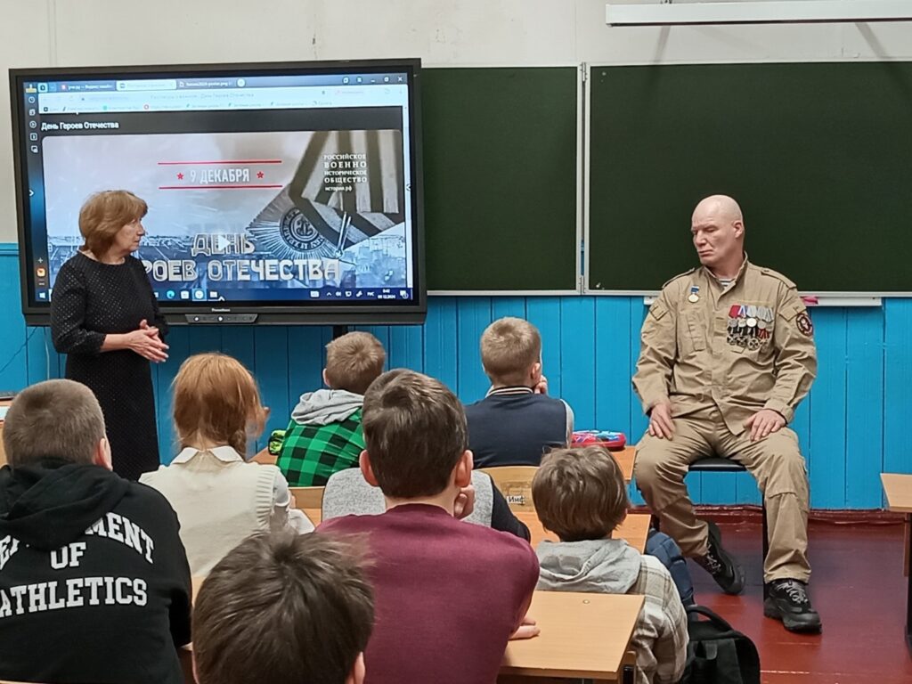 АЛТ: День героев отечества 9 декабря: как отпраздновали в детсадах и школах