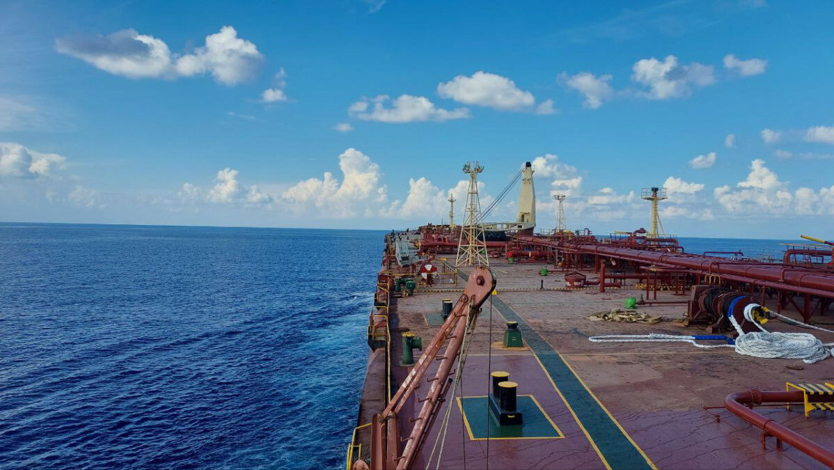 Нефтяной танкер компании Zolos