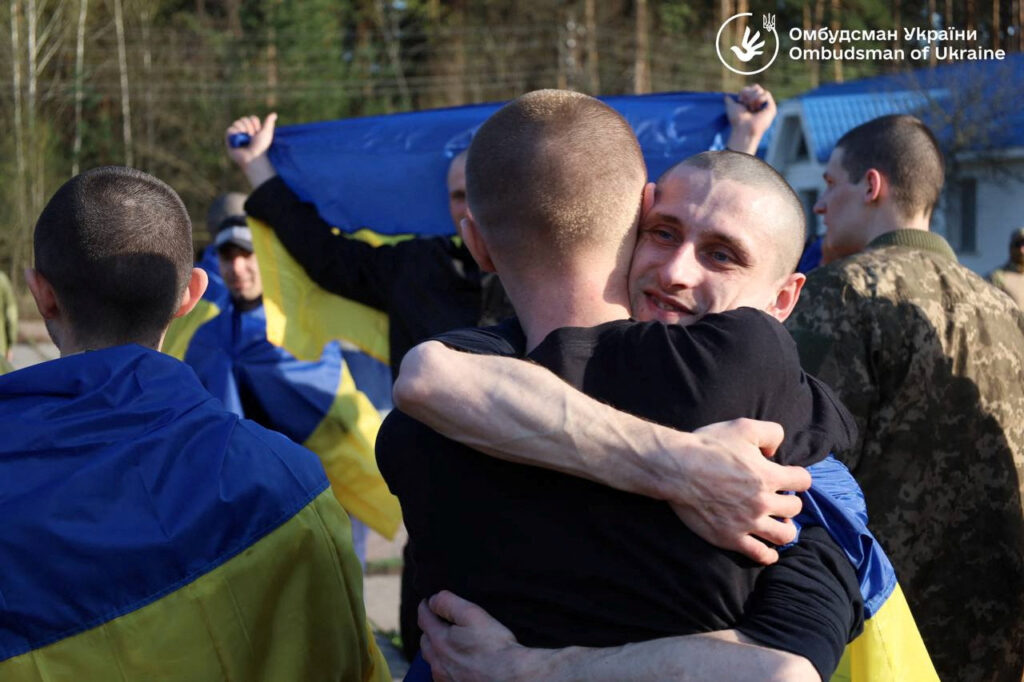 В Великую субботу накануне Пасхи, Россия и&nbsp;Украина провели масштабный обмен военнопленными, а&nbsp;Путин объявил о&nbsp;перемирии