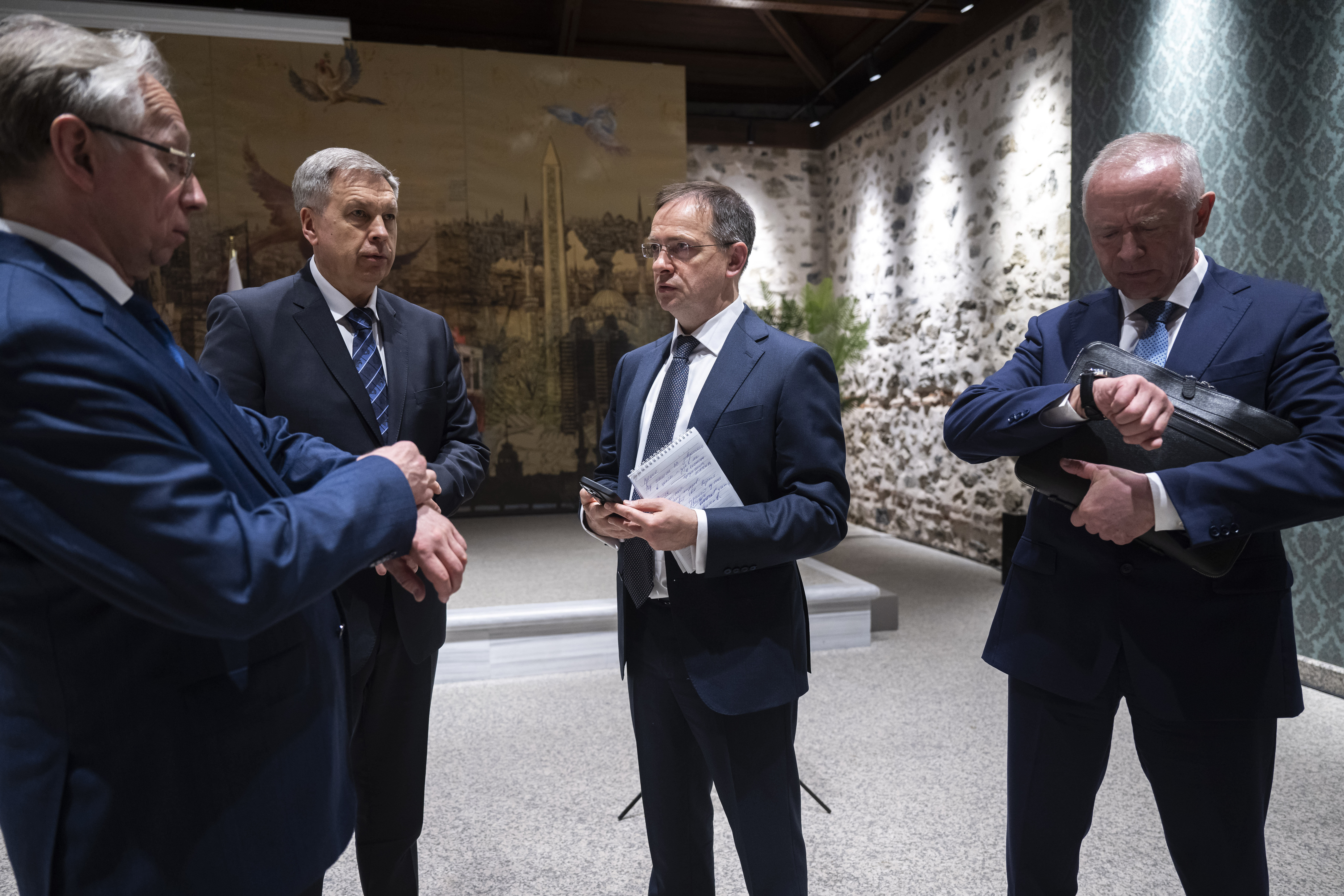 Переговоры в Стамбуле 2 июня — российские элиты не ждут конструктивных переговоров от новой встречи