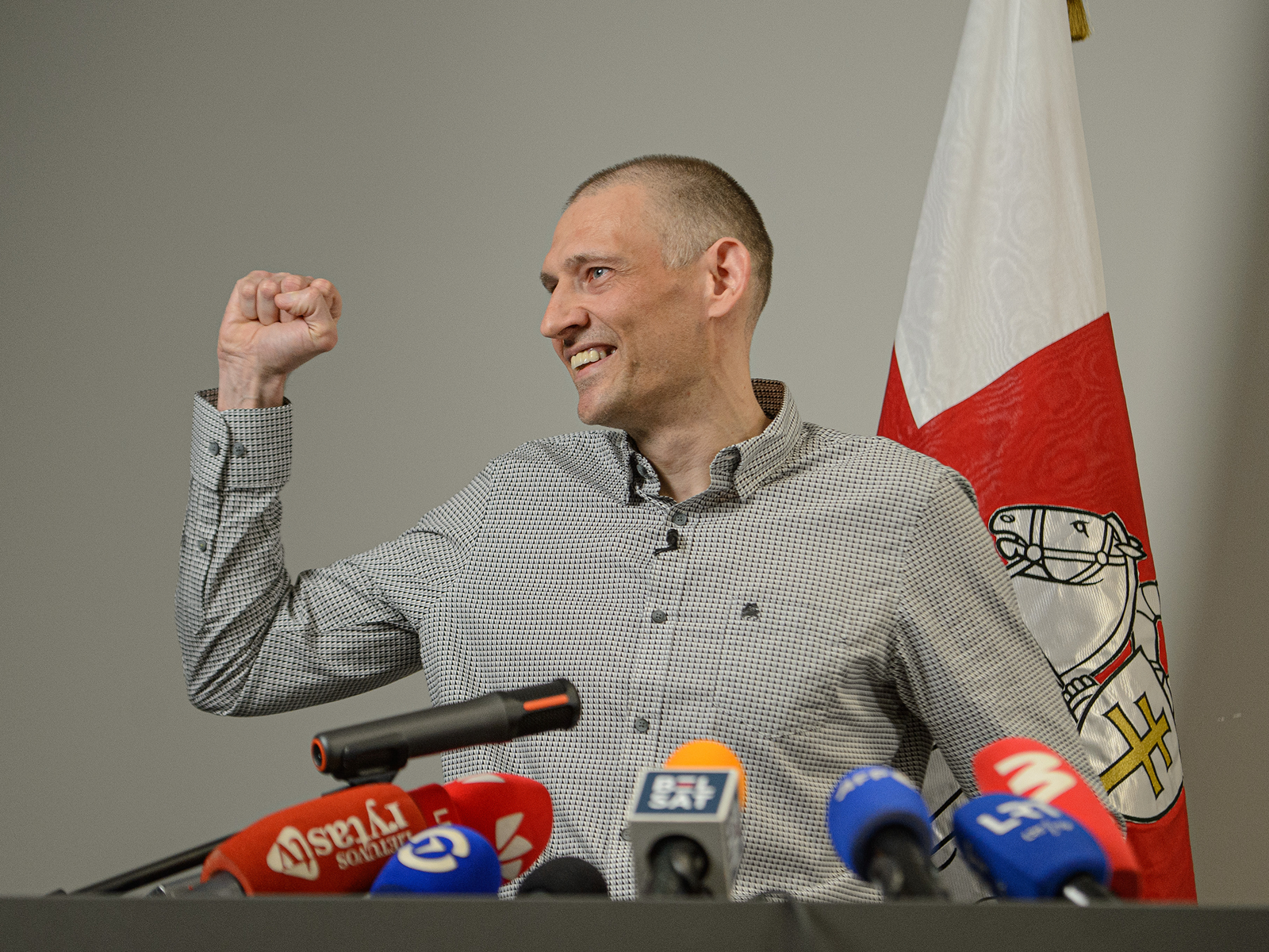 В Беларуси освободили Сергея Тихановского и ещё 13 политзаключённых