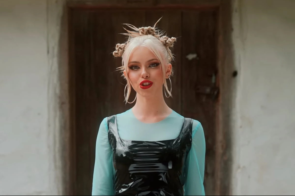 В России запретили песню «Ванька-Встанька» украинской певицы Маши Кондратенко