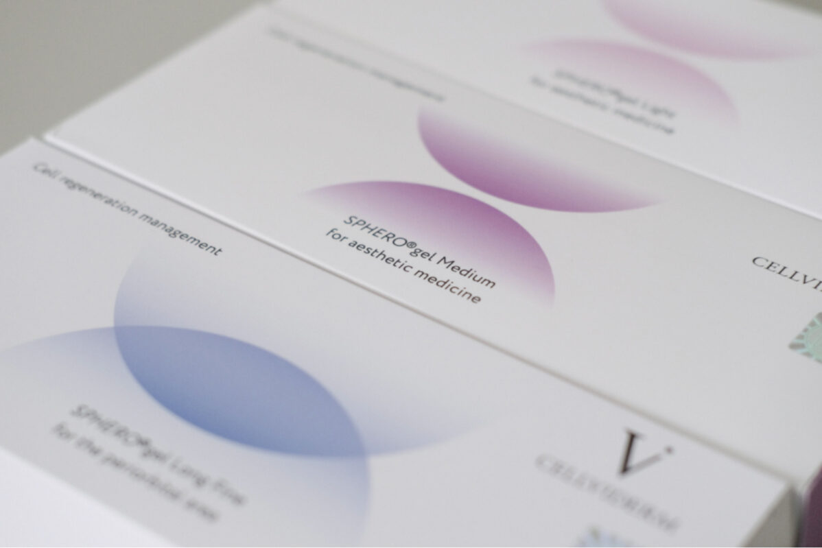 Много жалоб поступает на «Сферогель» — инъекционный дермальный филлер на основе коллагена, используемый в эстетической медицине для коррекции объёмов лица, устранения морщин, увеличения губ и моделирования контуров