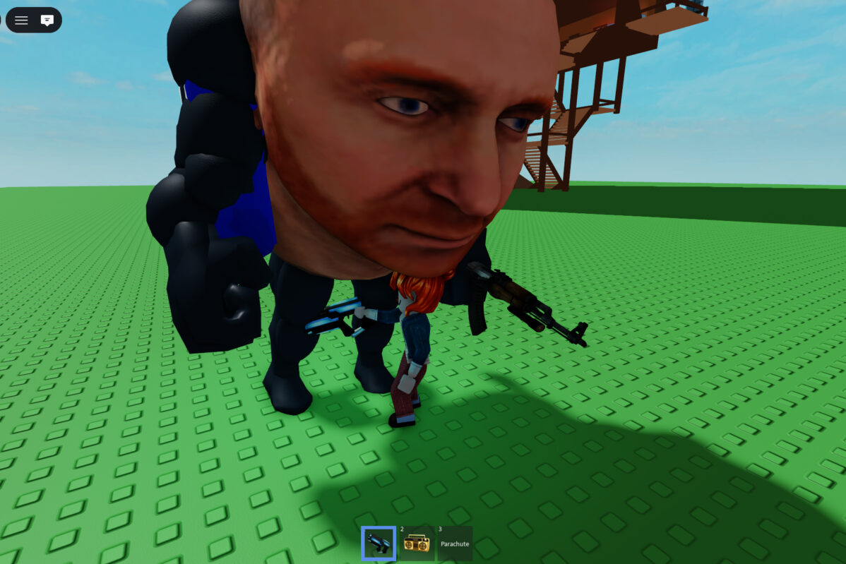 В Роблокс можно найти и специфический контент. К примеру, режим «Выживи с убийцей Путиным» предлагает сражаться с огромным чудовищем, отдаленно напоминающим Владимира Путина