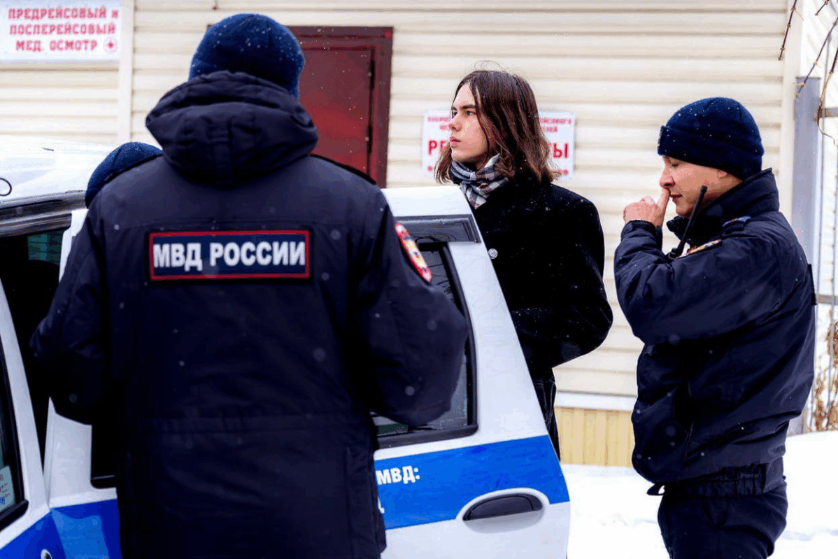 В митингах с требованиями разблокировать Роблокс приняли участие и русские националисты, члены партии Лимонова